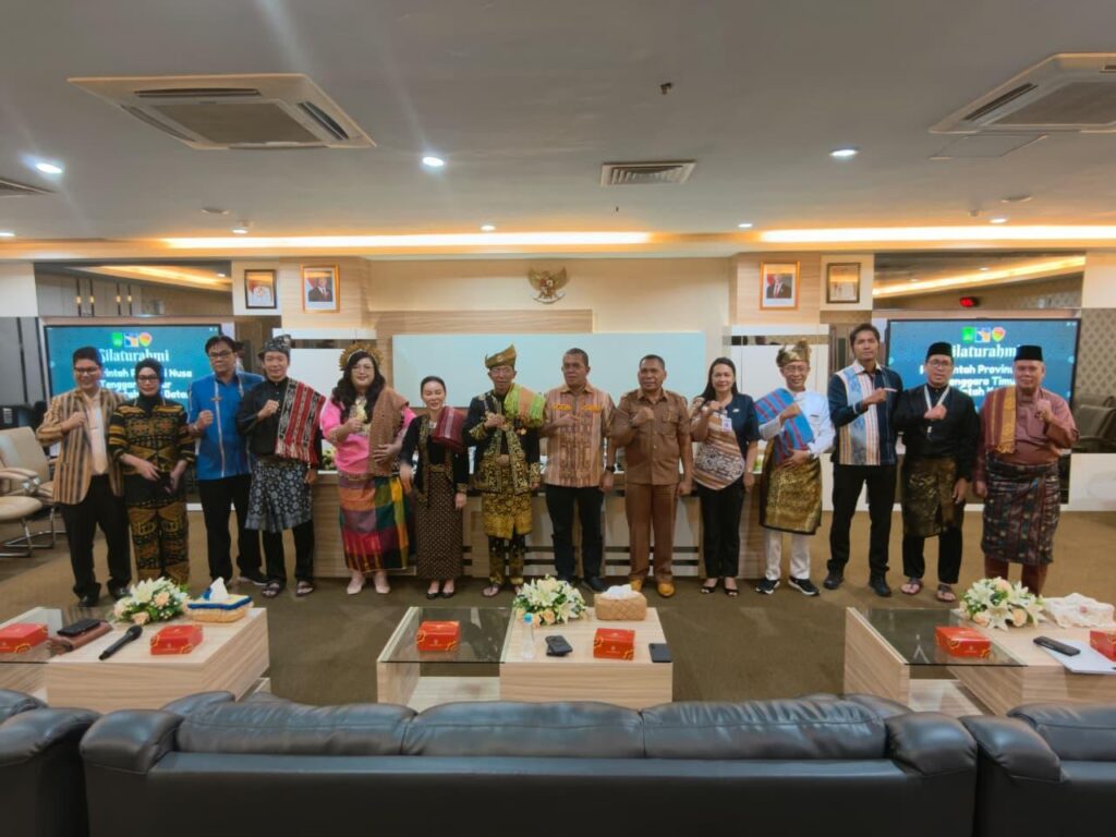 Doc. Bintang-1.com/Gubernur NTT bertemu Wali Kota Batam Amsakar Achmad bahas Free Trade Zone di Batam. Foto: Humas NTT
