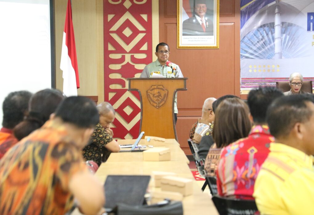 gubernur-ntt-melki-laka-lena-berpidato-di-rakor-kpk-pencegahan-kebocoran-anggaran-kupang-2026