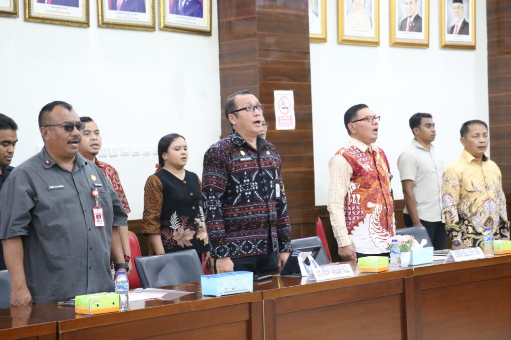 gubernur-melki-sambutan-bantuan-semen-beku-sapi-kementan-ntt Gubernur NTT Melki Laka Lena sambutan usai terima bantuan 3.000 semen beku sapi dari Kementan di Kantor DPD RI Kupang 12 Juni 2026