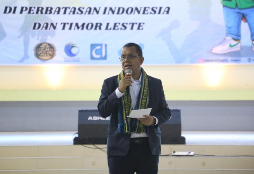 Gubernur NTT Melki Laka Lena berpidato di Festival PSA V UNWIRA 2026