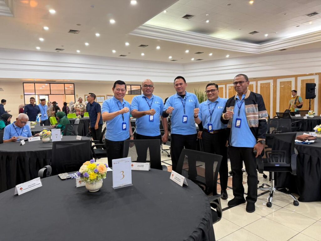 pelatihan-paku-integritas-kpk-2026-wagub-ntt-jakarta Wagub NTT Johni Asadoma dan Vera Christina Asadoma di acara PAKU Integritas KPK 2026