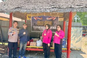 Penyerahan bantuan sembako BRI Peduli kepada korban gempa bumi di Kabupaten Nagekeo dan Ngada NTT Agustus 2026